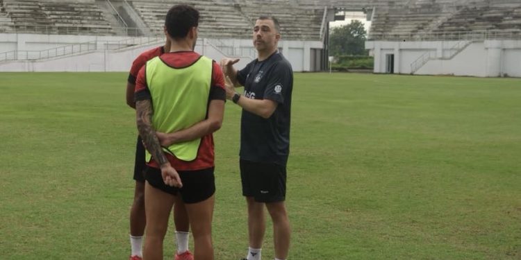 Latihan Perdana Persik Kediri di GDJ Dipimpin Marcos Reina dengan Ritme Baru Macan Putih