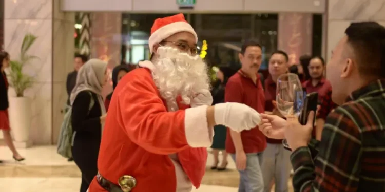 Rumah Gingerbread Menjadi Ikon Natal di Surabaya