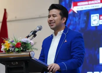 Bimtek Demokrat Jatim Emil Tekankan Politik Harus Dekat dengan Rakyat