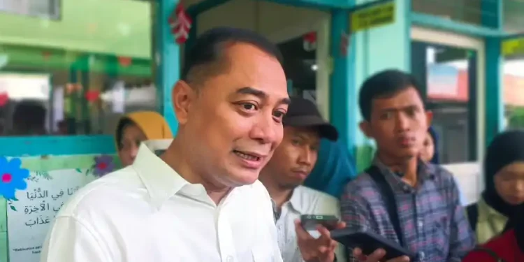 Eri Cahyadi Ancam Pembubaran Ormas yang Terlibat Premanisme di Surabaya