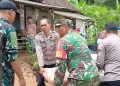 Baksos Polsek Jatirejo dan Penyaluran Bansos untuk Warga Terdampak Longsor