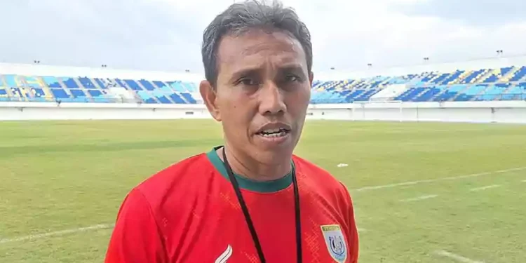 Pelatih Bima Sakti Kecam Insiden Tendangan Kungfu Liga 4 dan Ingatkan Pemain Jaga Etika dan Respect
